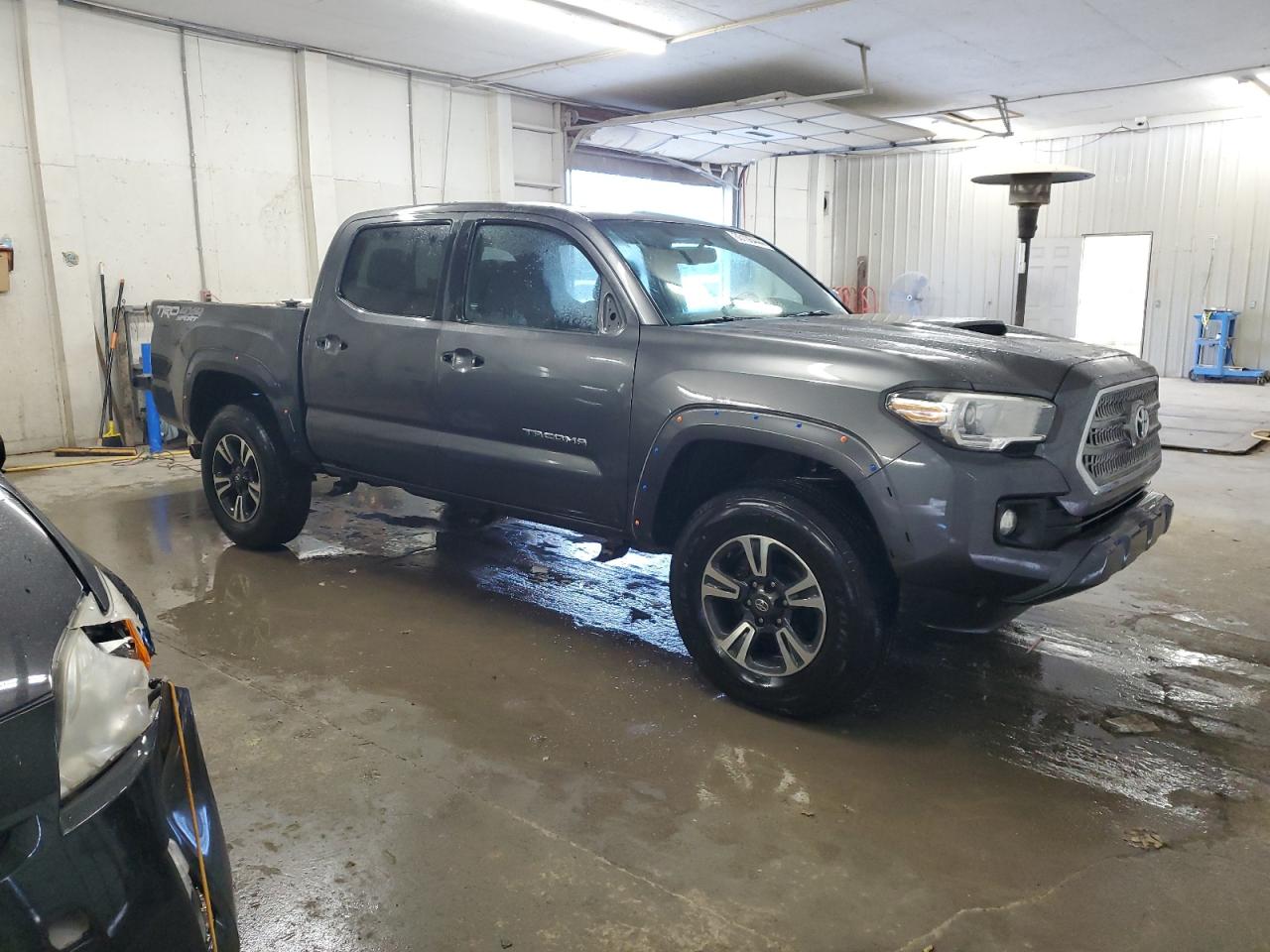 2017 Toyota Tacoma - Image 4