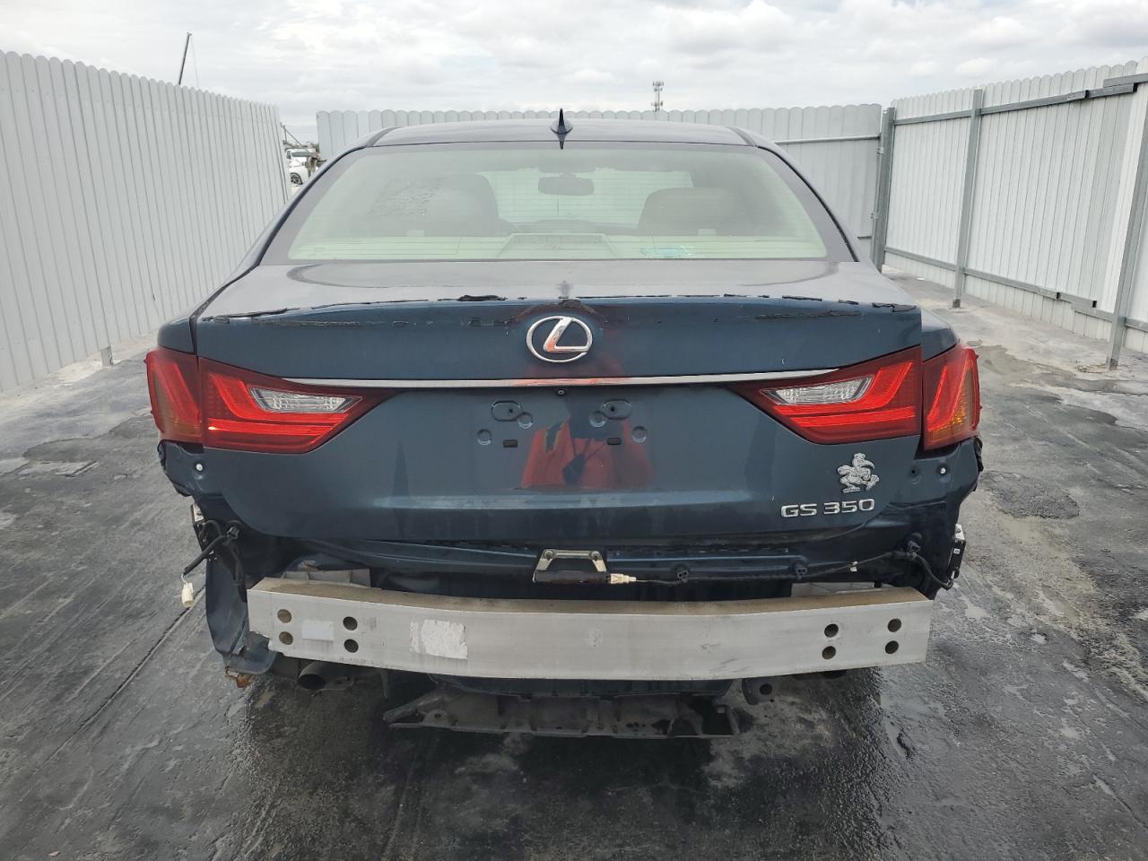 2015 Lexus GS - Image 6