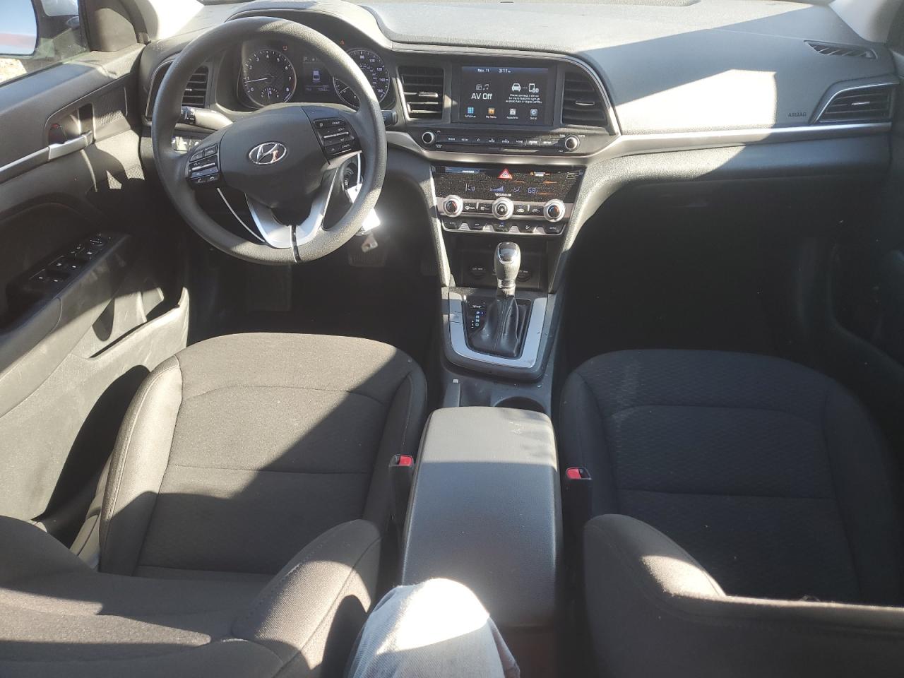 2020 Hyundai Elantra - Image 8