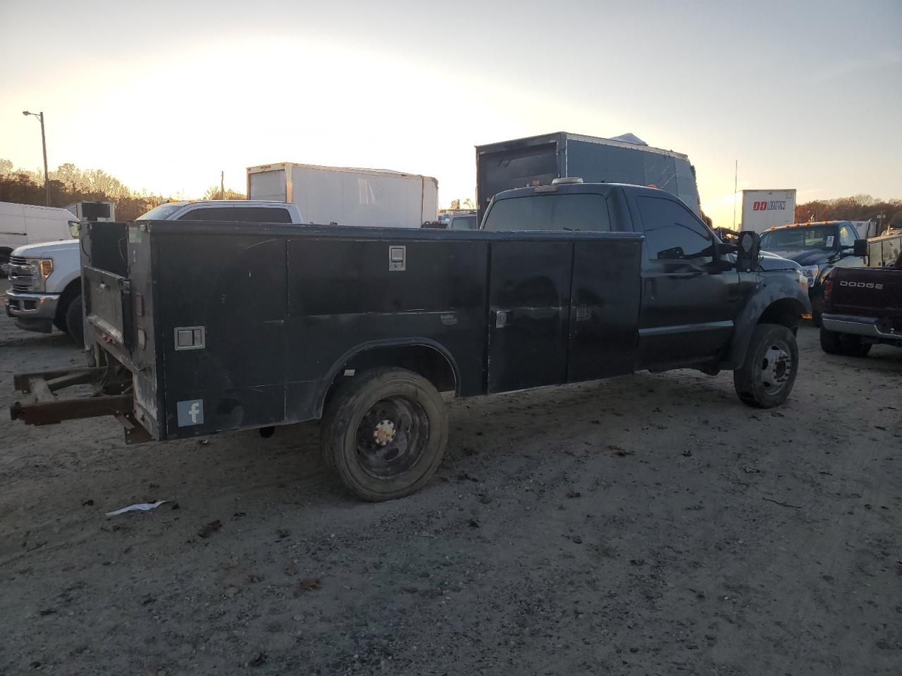 2011 Ford F450 - Image 3
