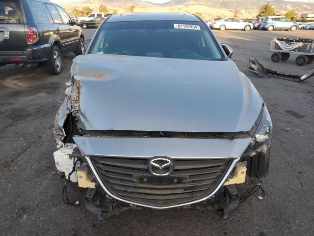  MAZDA 3 2016 Srebrny