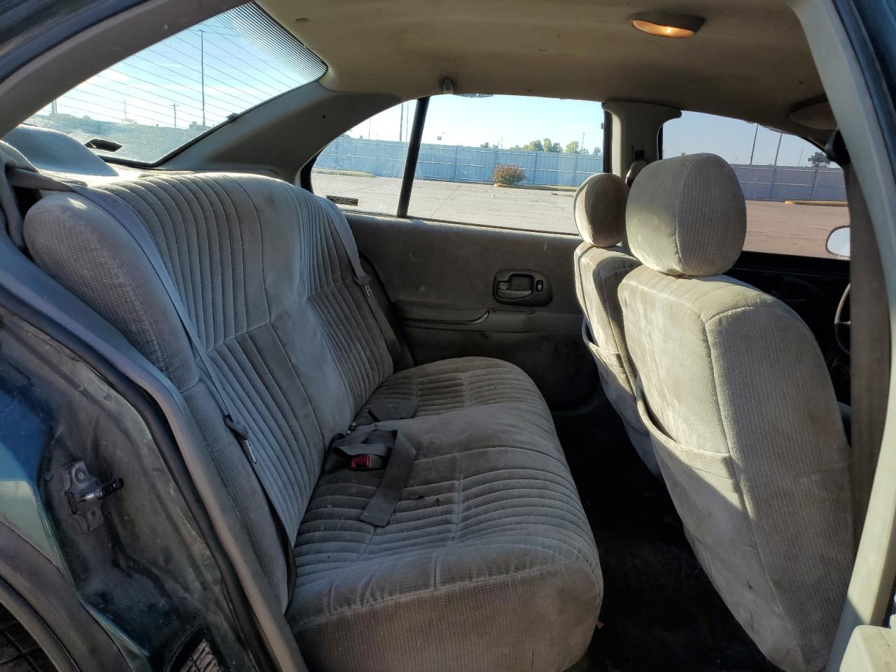 2000 Chevrolet Lumina - Image 10