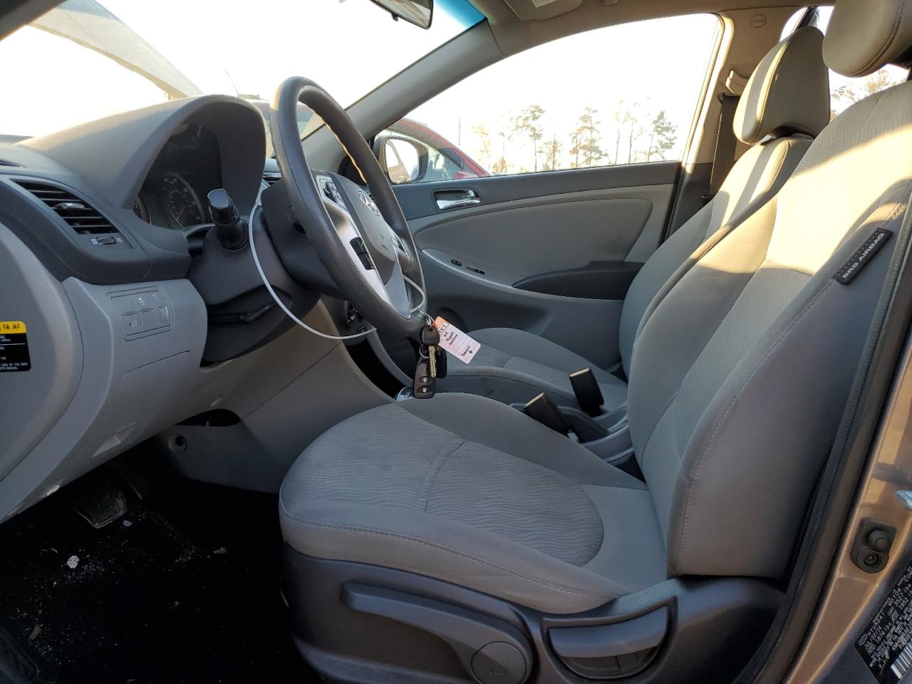2014 Hyundai Accent - Image 7