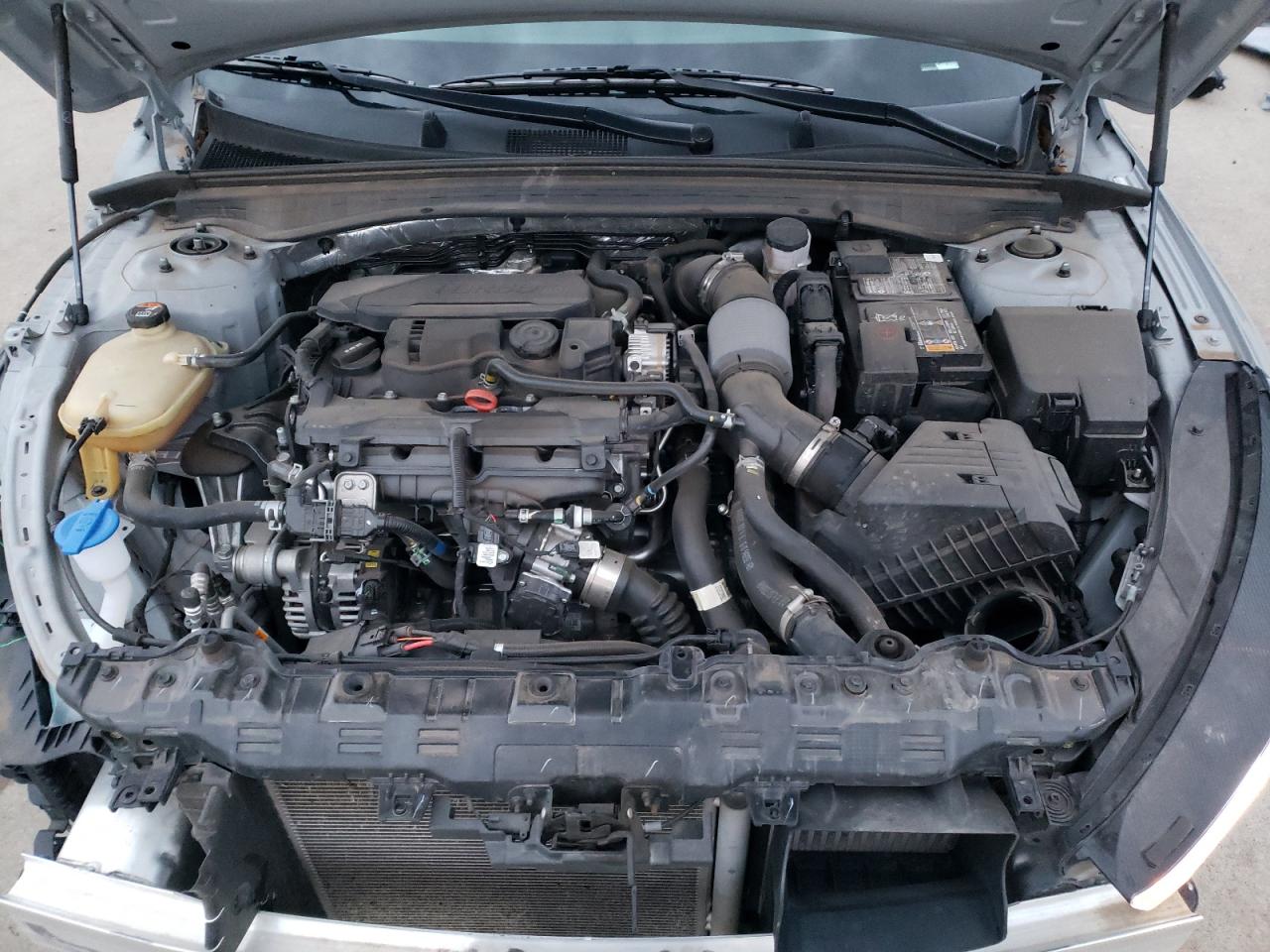 2023 Kia K5 - Image 11
