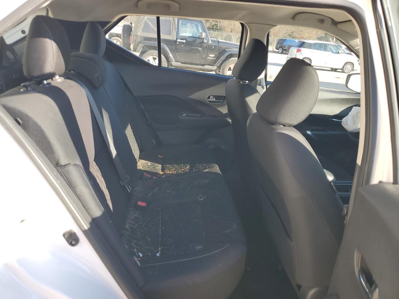 2021 Nissan Kicks - Image 10