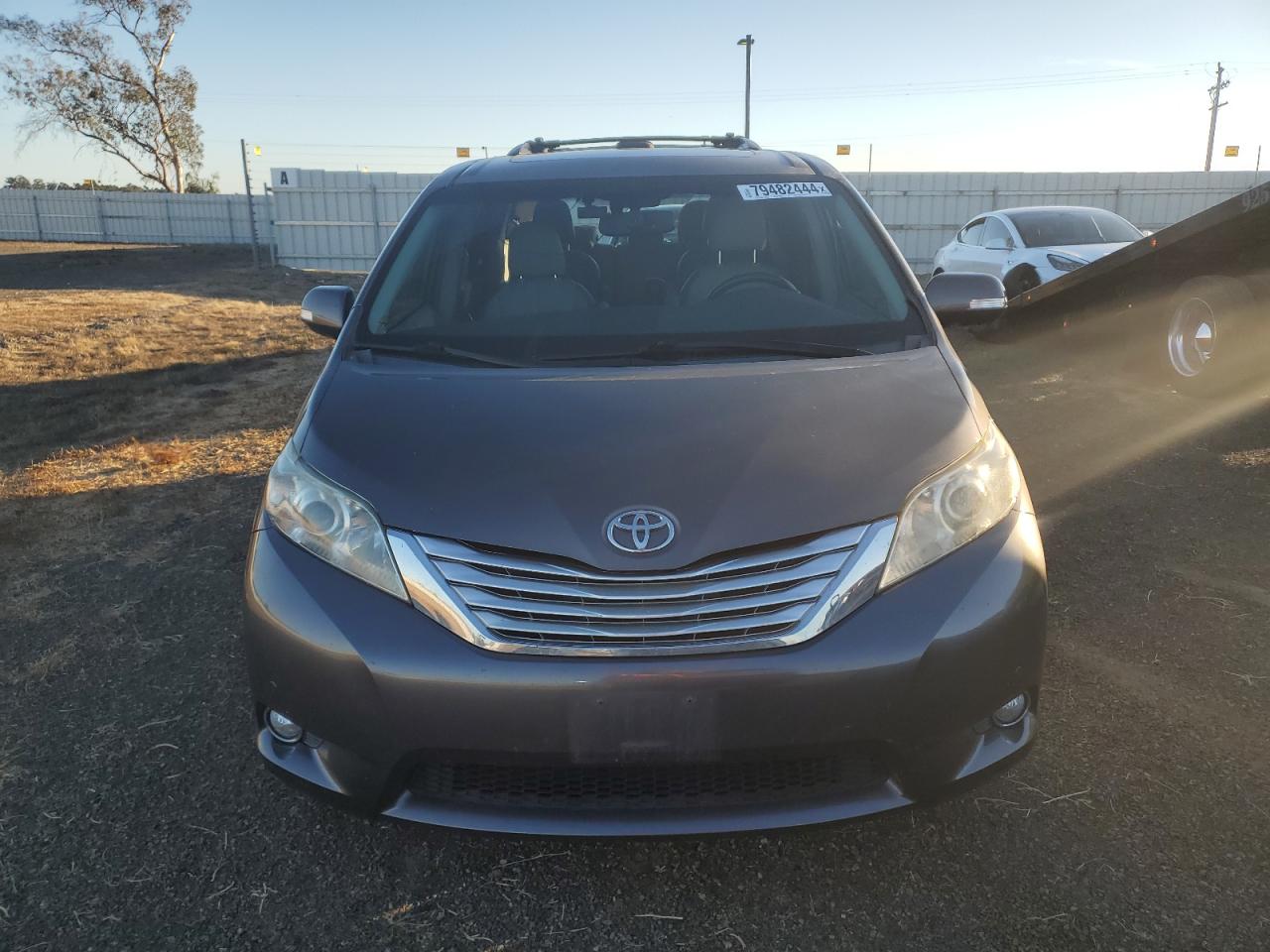 VIN 5TDYK3DC3DS382725 2013 TOYOTA All Models no.5