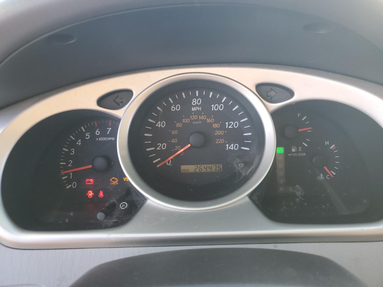2004 Toyota Highlander - Image 9