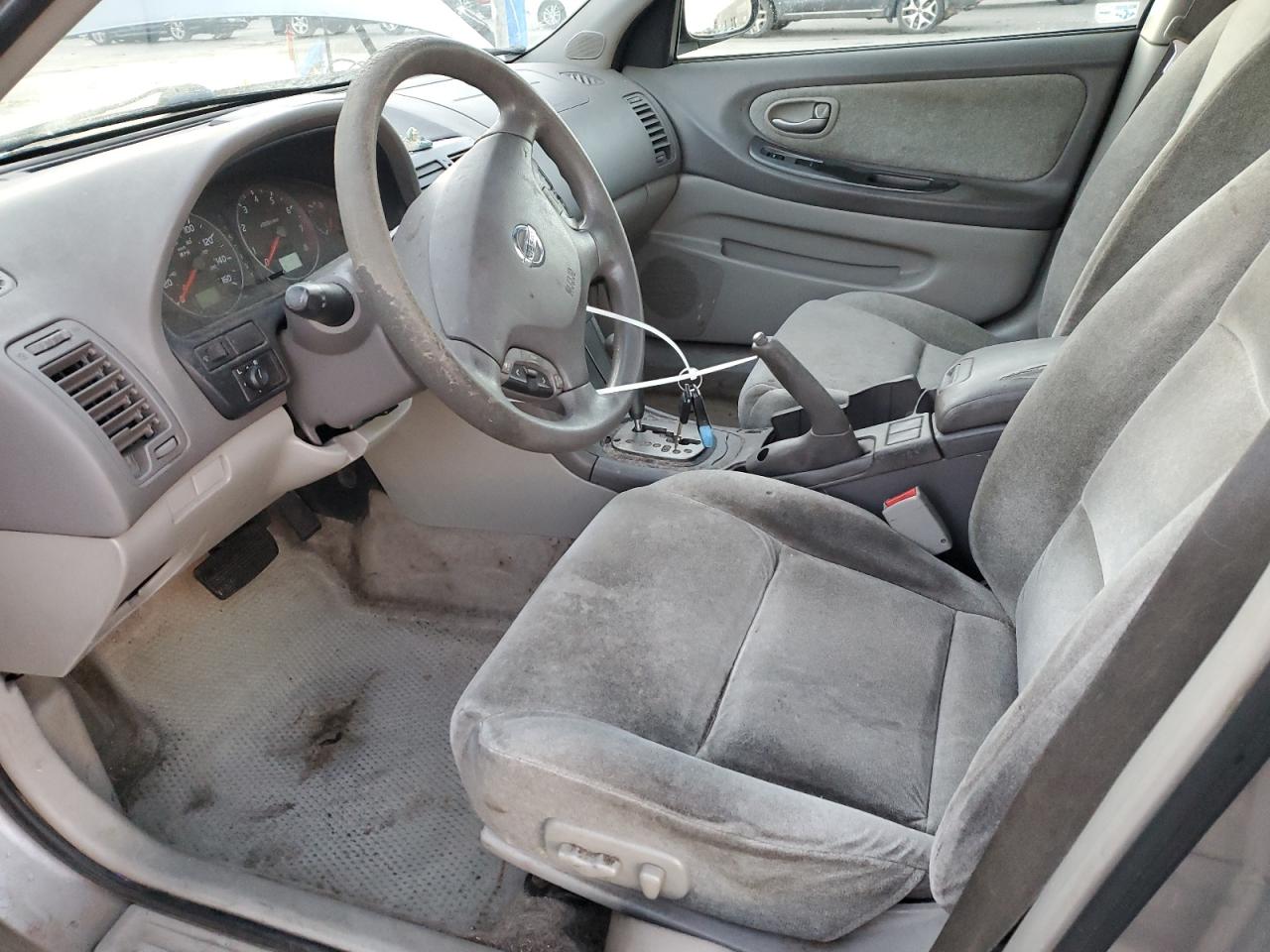 2002 Nissan Maxima - Image 7