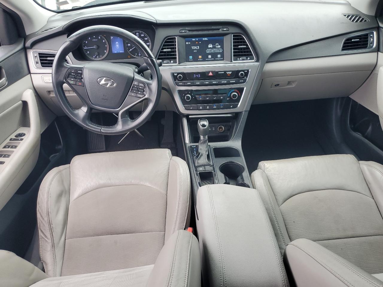 2017 Hyundai Sonata - Image 8