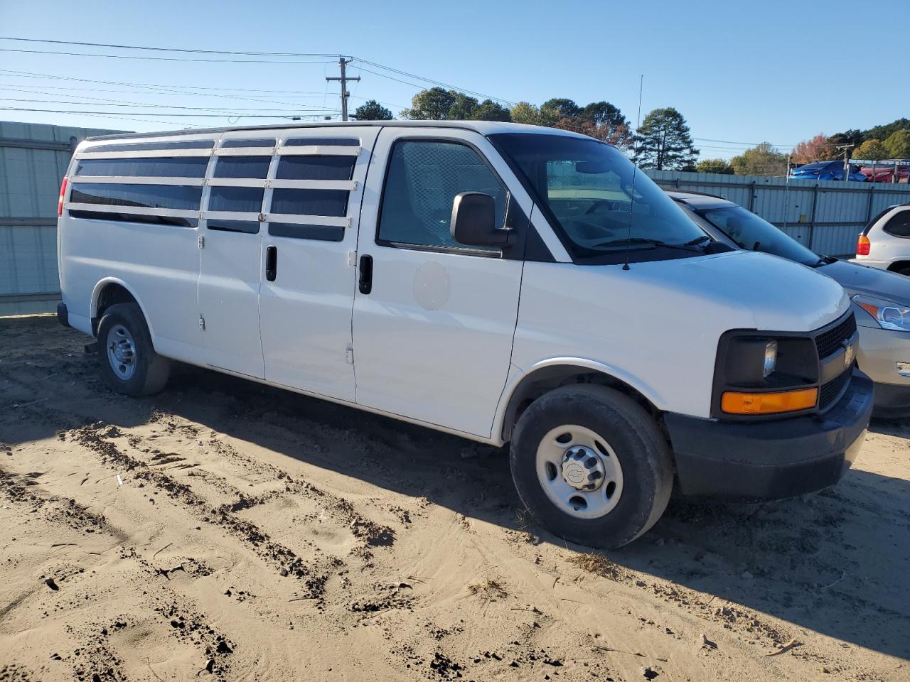 VIN 1GAZGNFG6G1254667 2016 CHEVROLET EXPRESS no.4