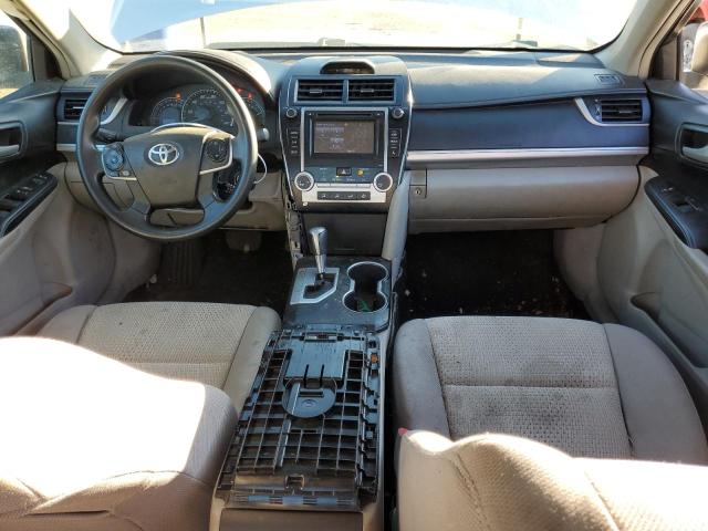 Sedans TOYOTA CAMRY 2014 Srebrny