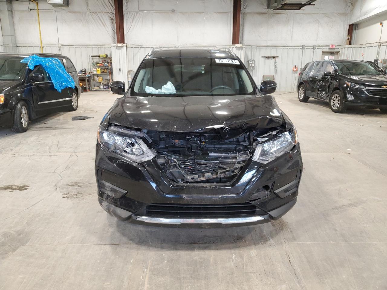 2018 Nissan Rogue - Image 5