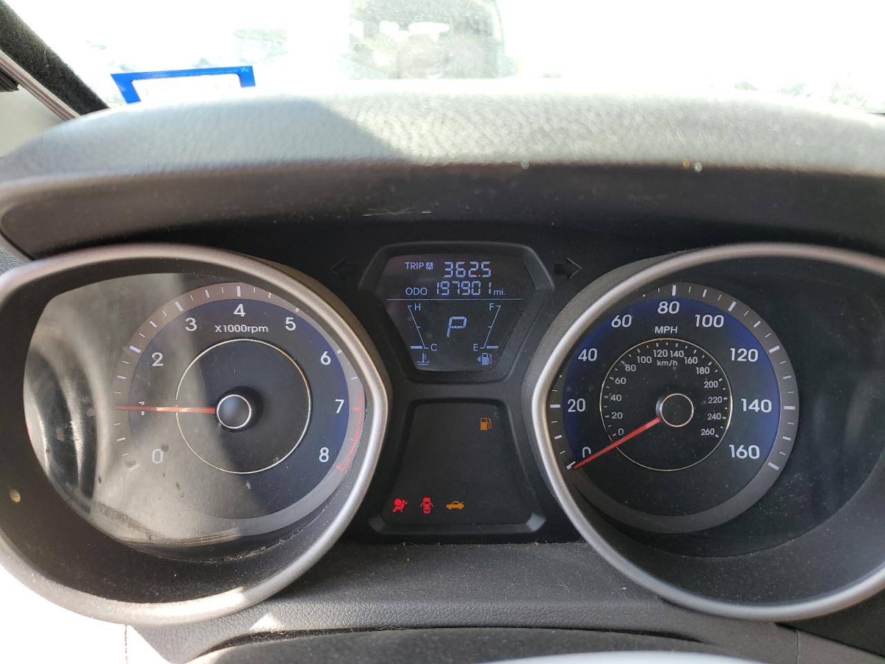 2011 Hyundai Elantra - Image 9