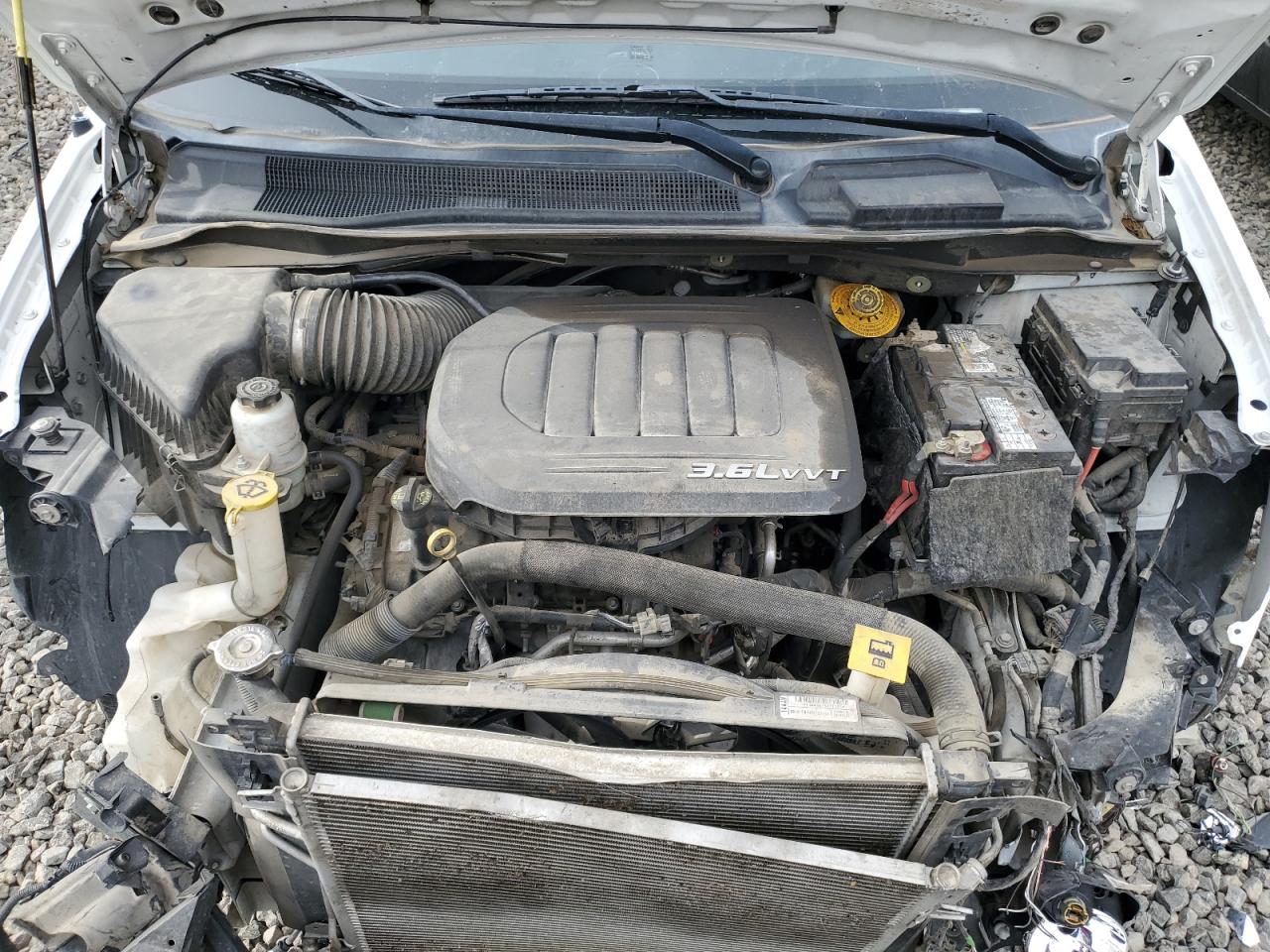 2017 Dodge Caravan - Image 11