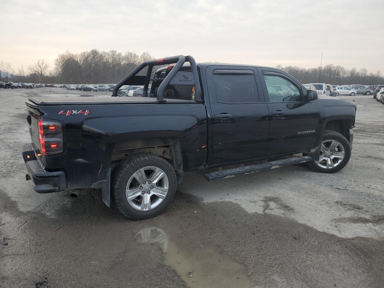 2018 Chevrolet Silverado K1500 Custom VIN: 3GCUKPEC0JG200980 Lot: 81310524