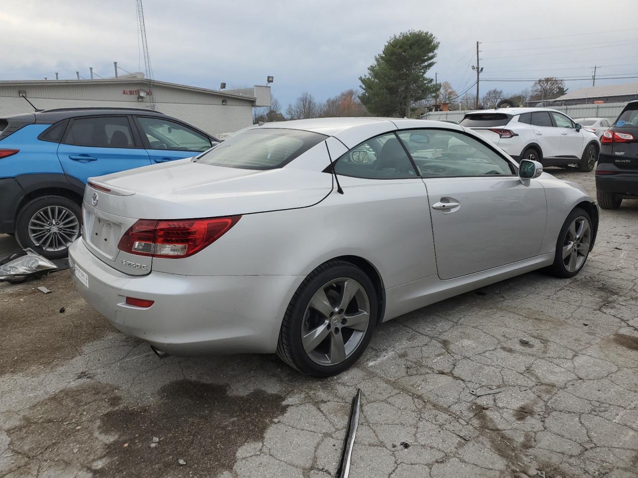 2010 Lexus IS - Image 3