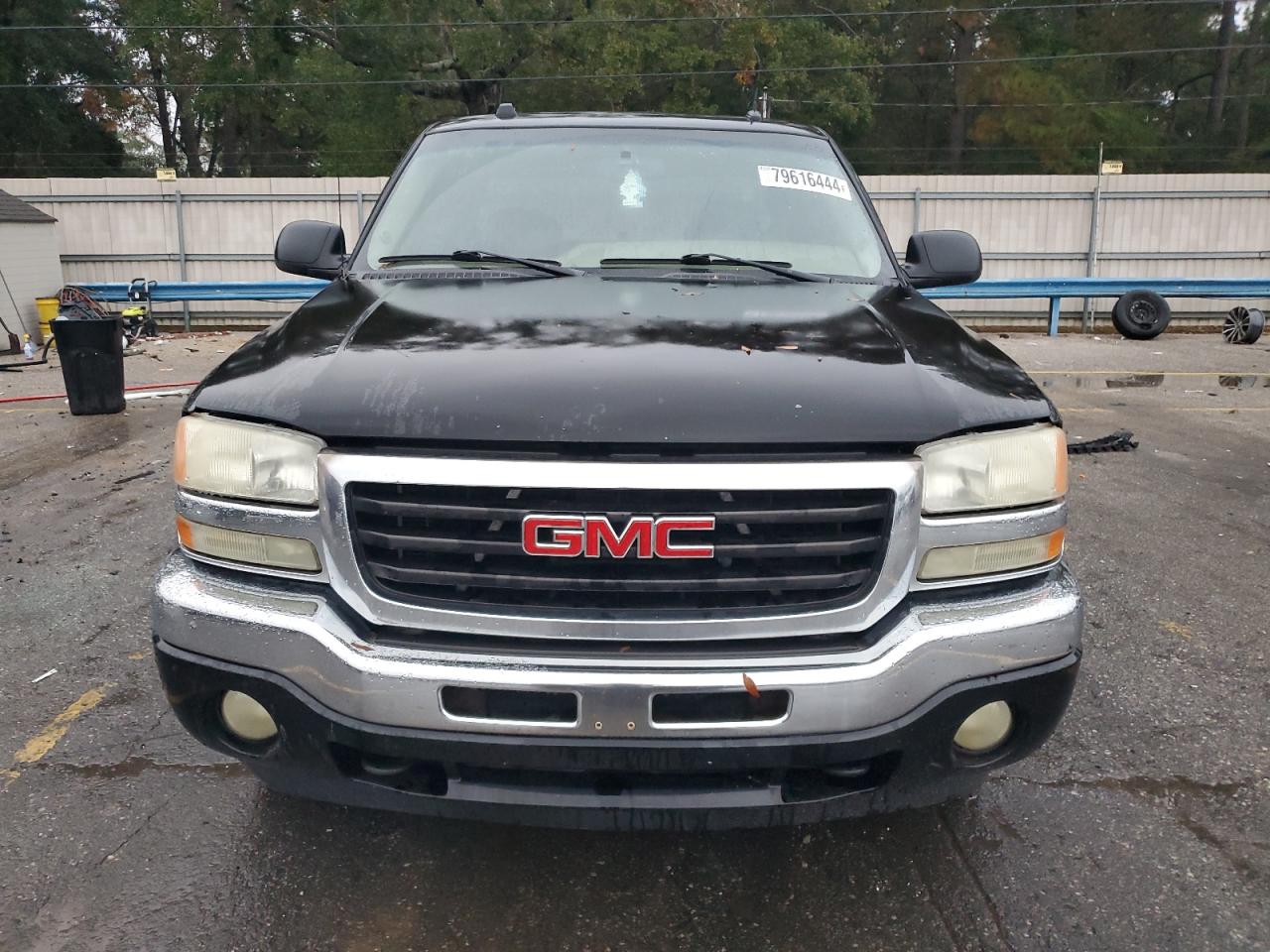 2005 GMC Sierra - Image 5