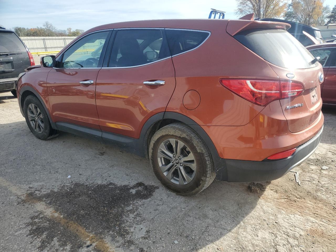 2014 Hyundai Santa Fe - Image 2