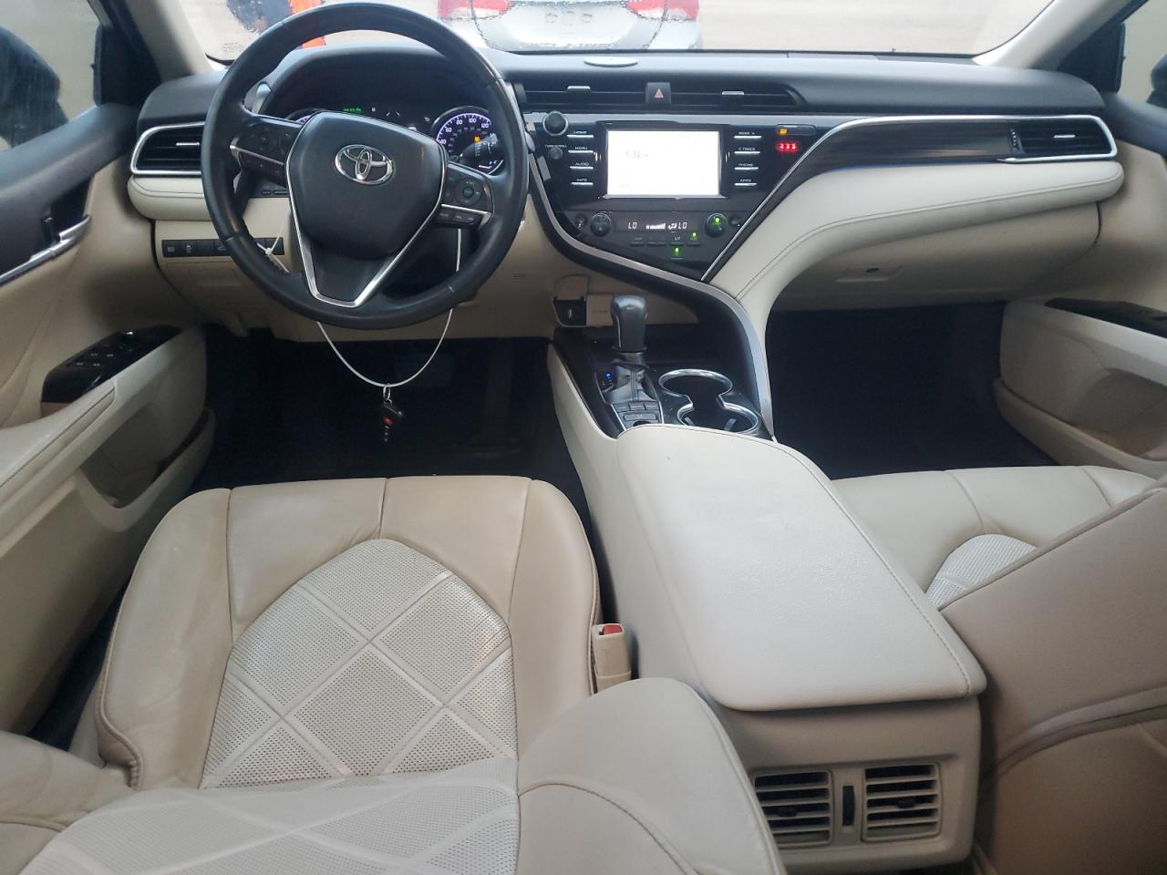 2018 Toyota Camry - Image 8
