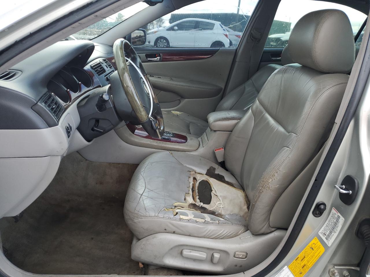 2002 Lexus ES - Image 7