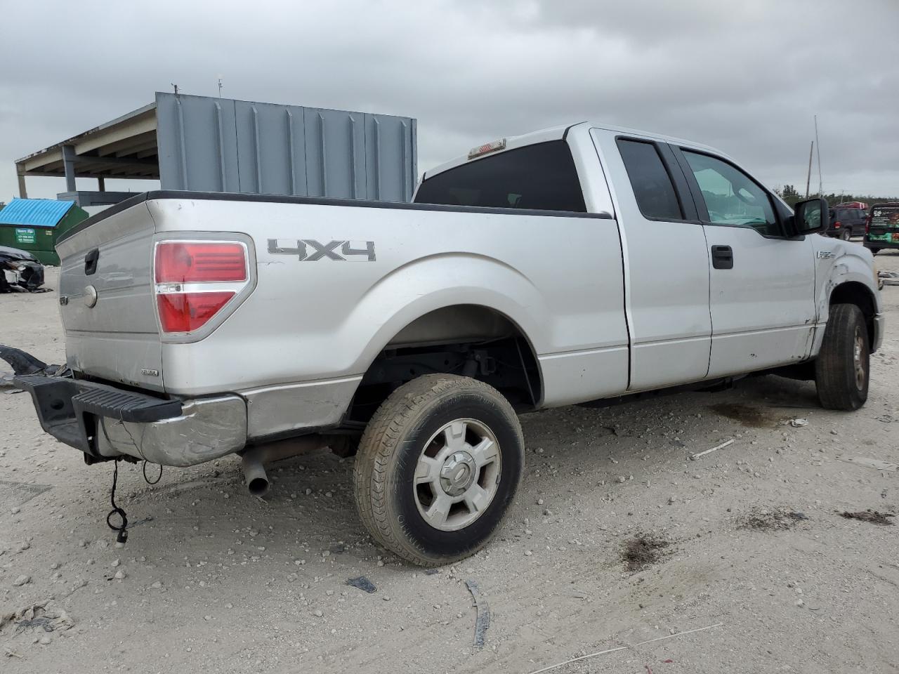 2011 Ford F-150 - Image 3