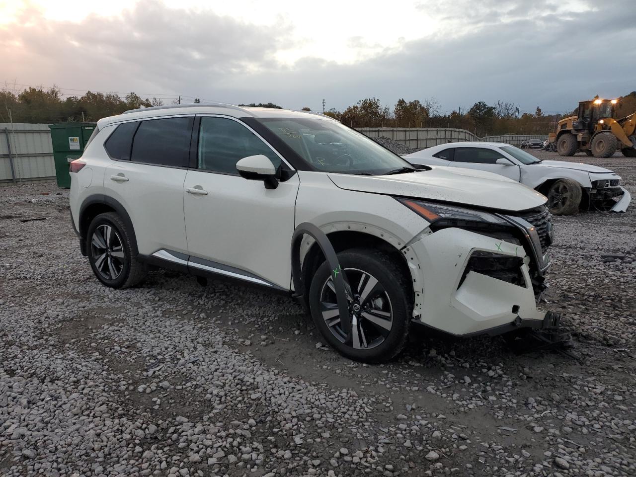 2021 Nissan Rogue - Image 4