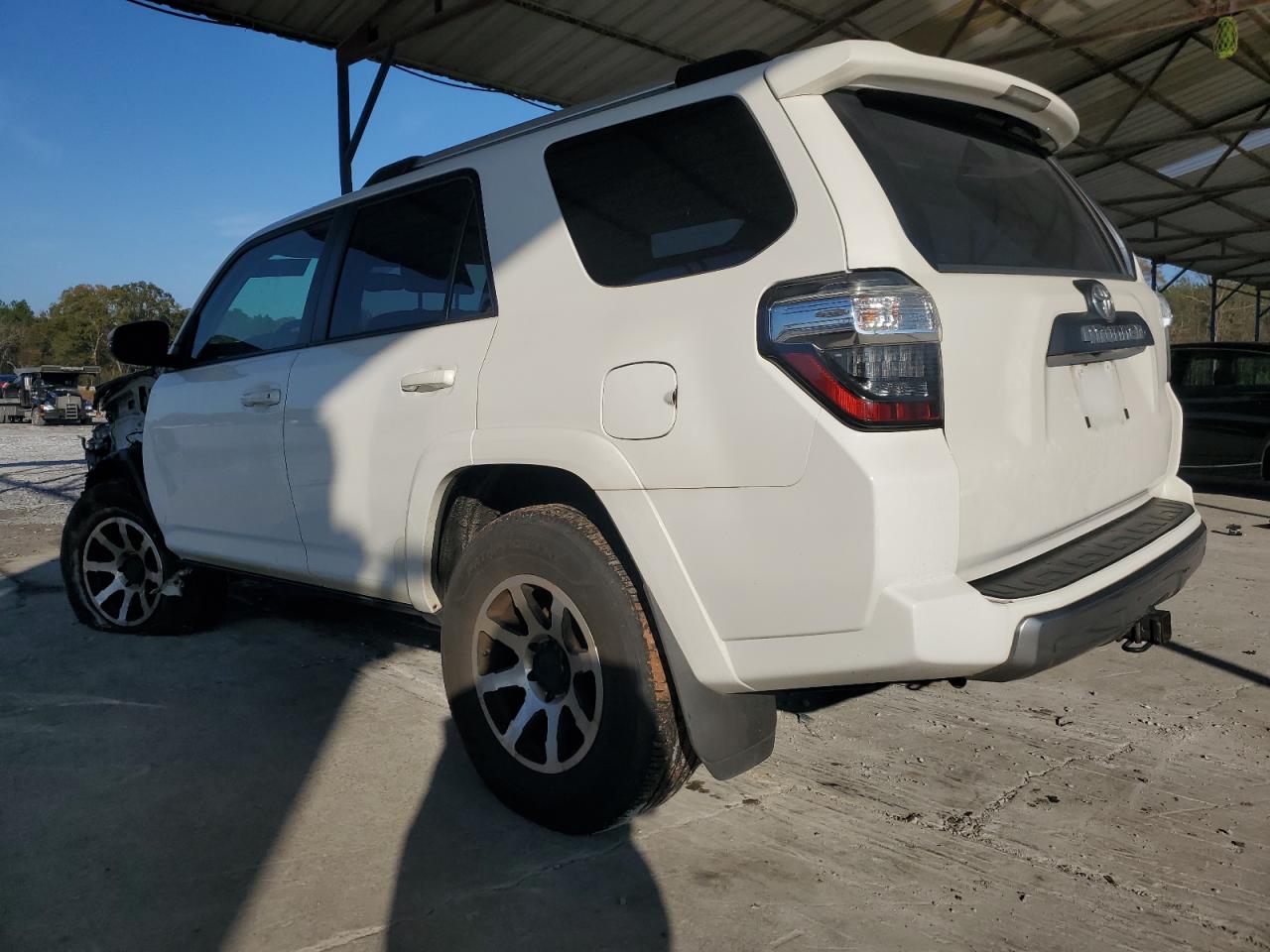 VIN JTEBU5JR1G5276929 2016 TOYOTA 4RUNNER no.2