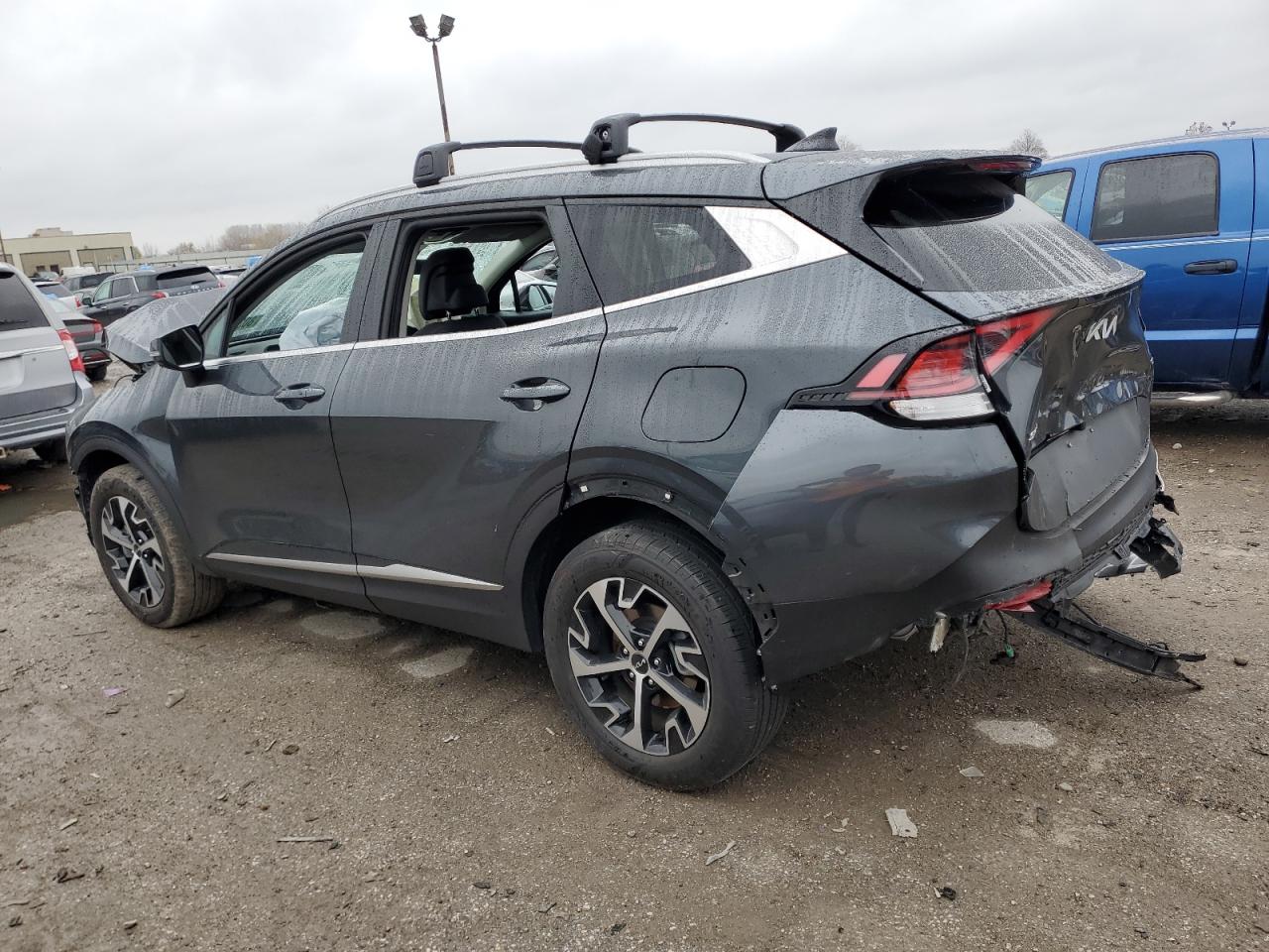 2023 Kia Sportage - Image 2