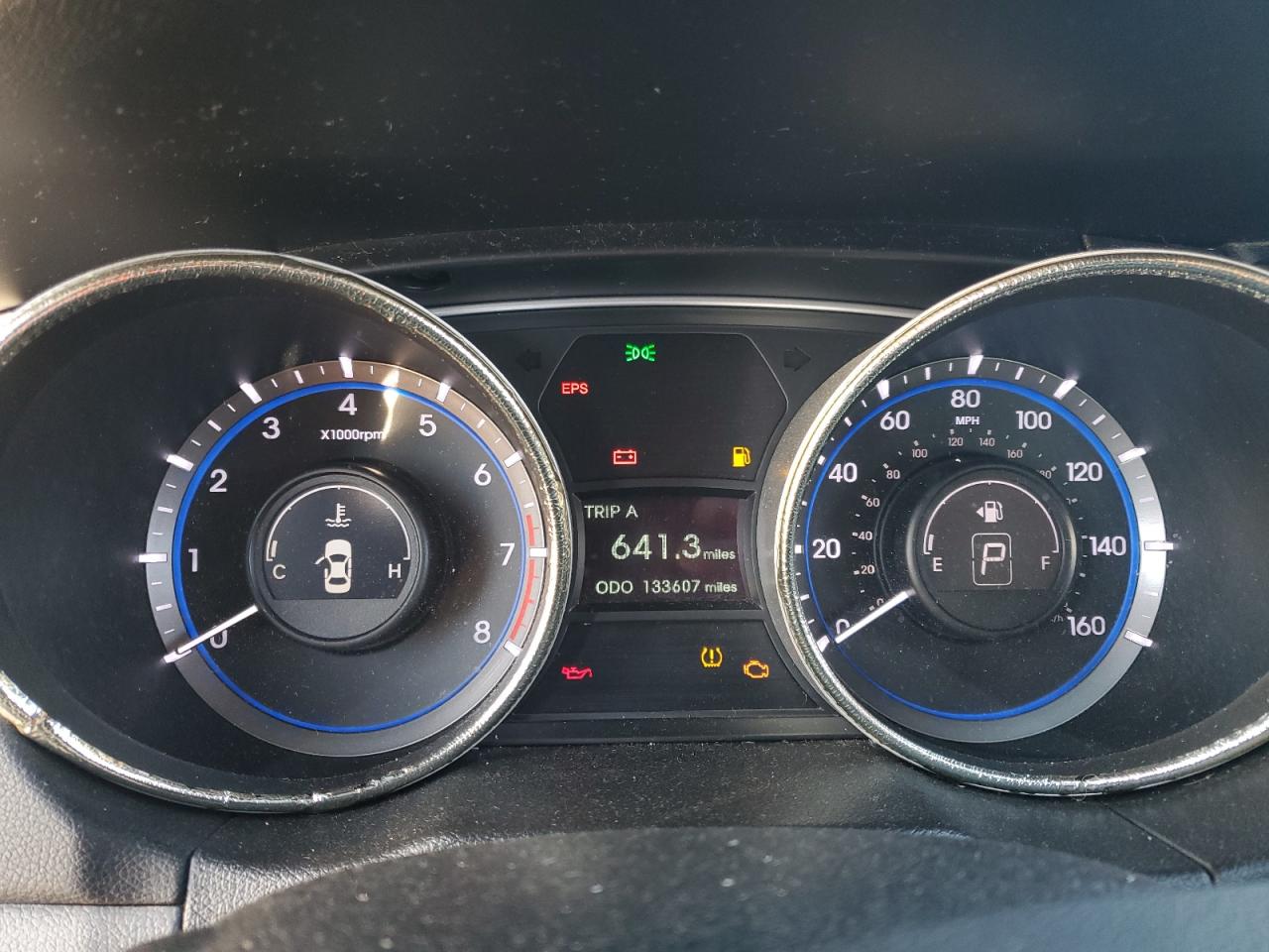 2013 Hyundai Sonata - Image 9