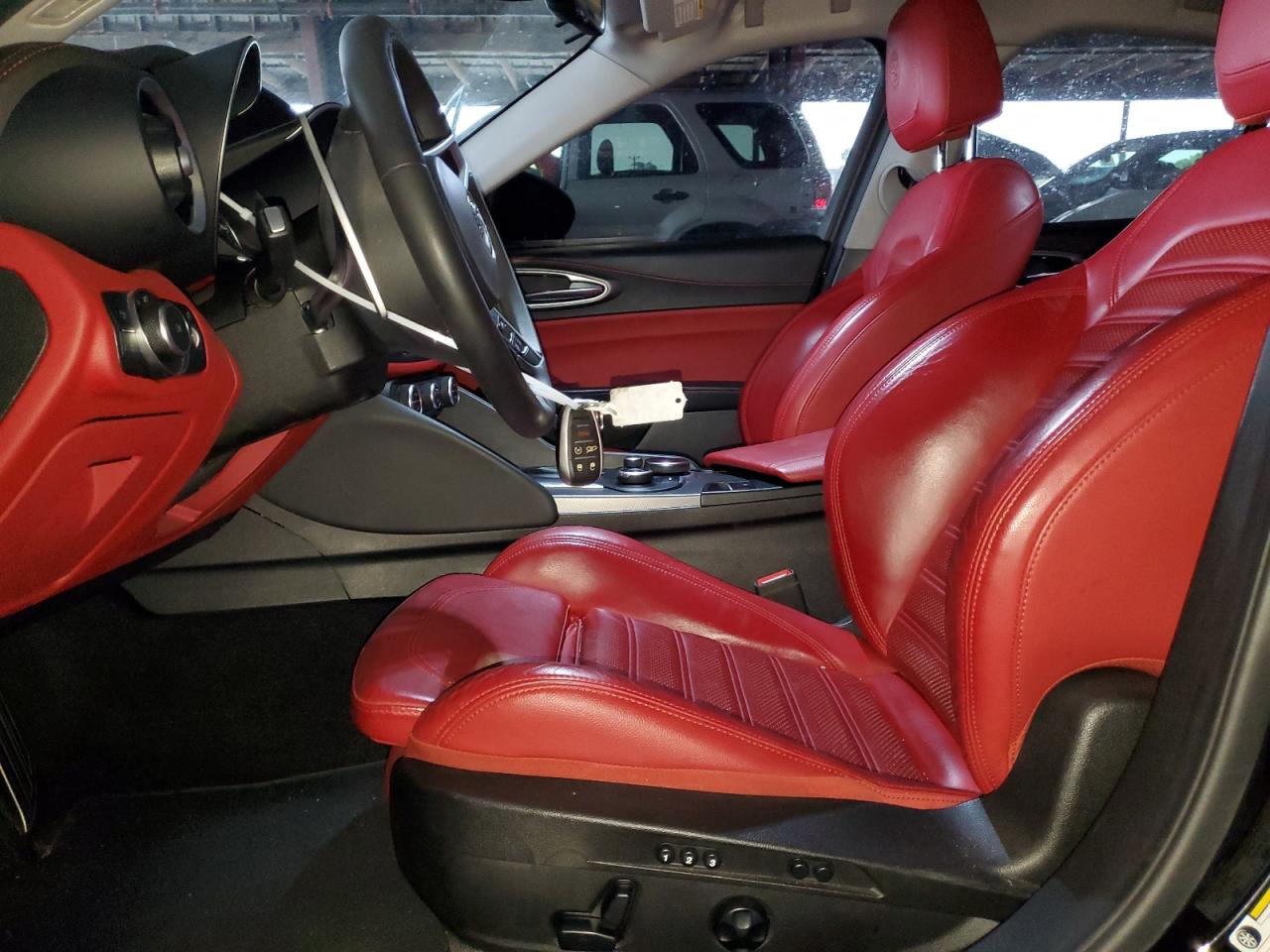 2018 Alfa Romeo Giulia - Image 7
