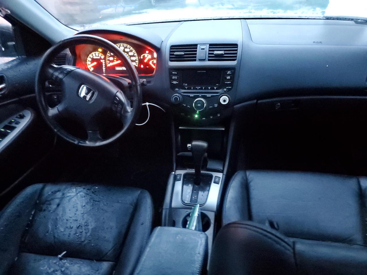 2004 Honda Accord - Image 8