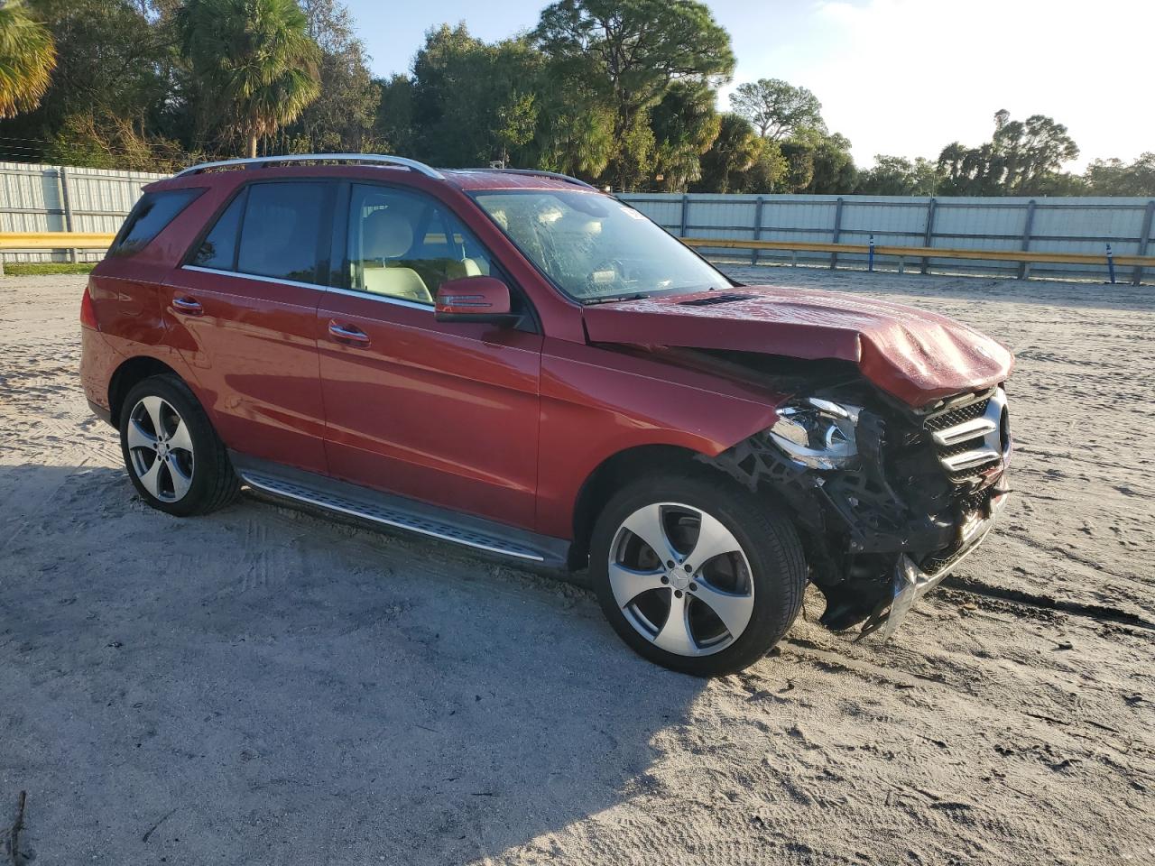 2016 Mercedes-Benz GLE - Image 4