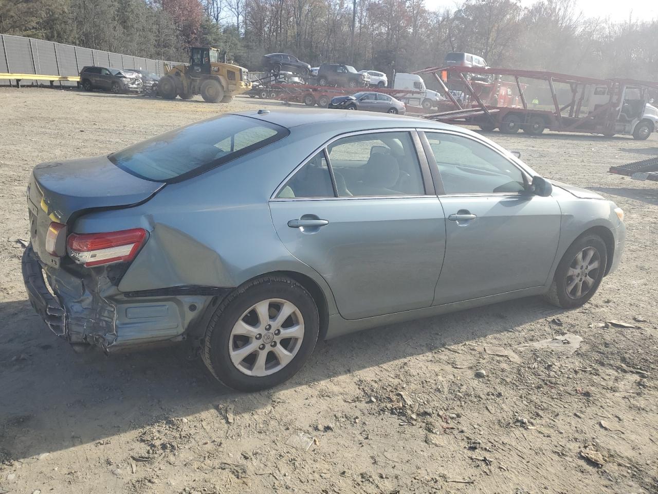 2011 Toyota Camry - Image 3