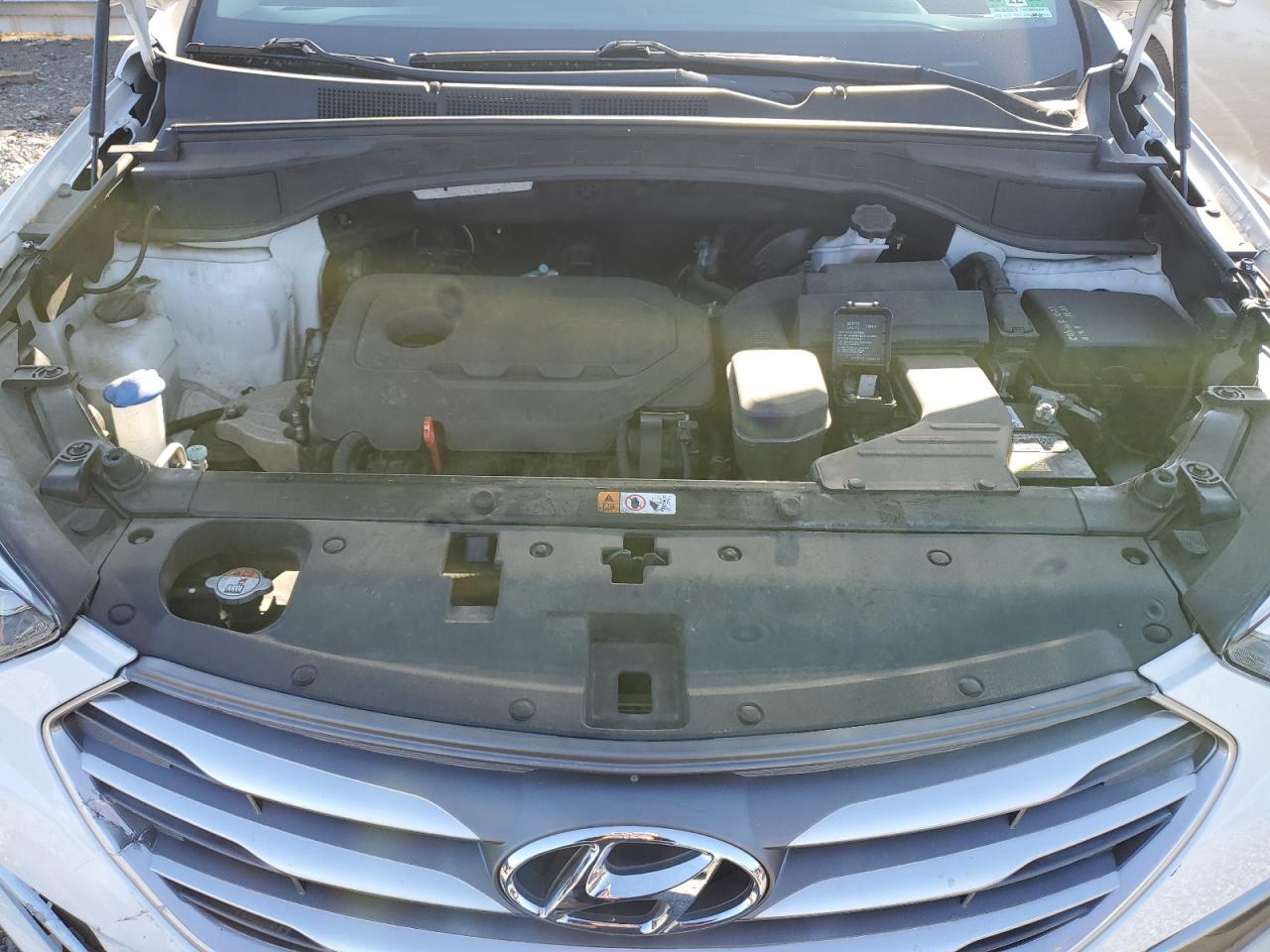 2018 Hyundai Santa Fe - Image 12