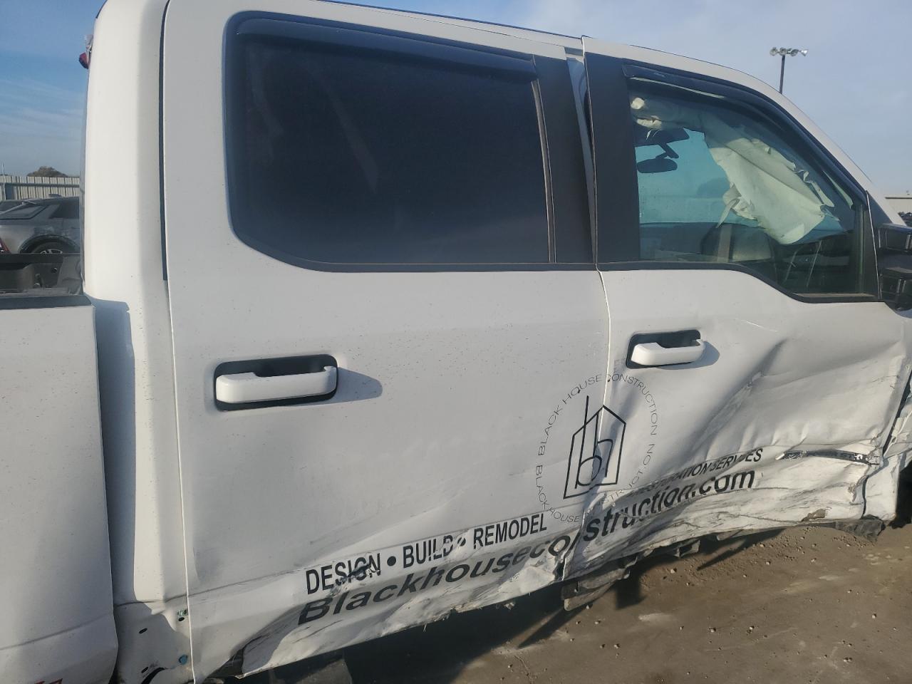 2022 Ford F350 - Image 11