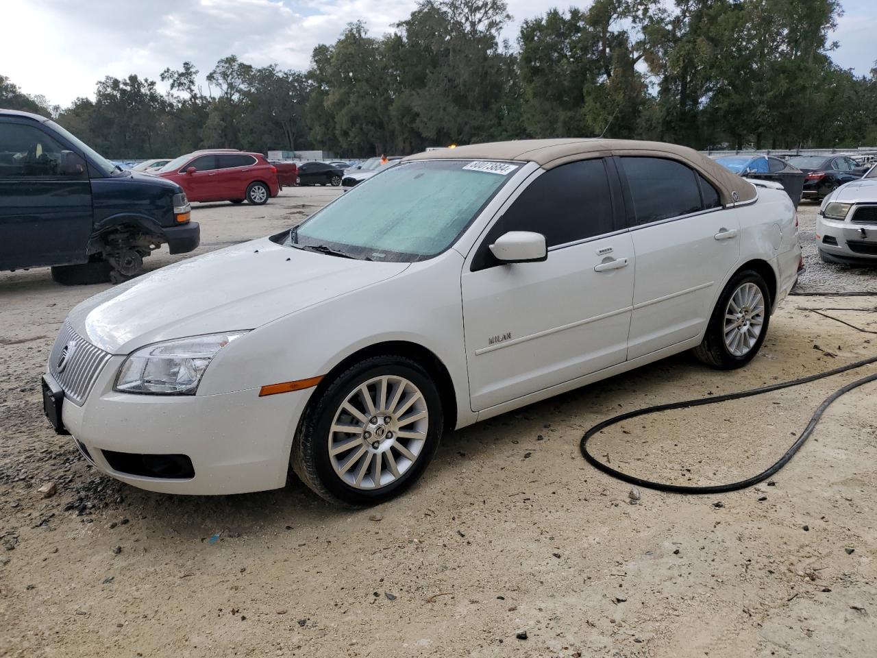 2008 Mercury Milan - Image 1