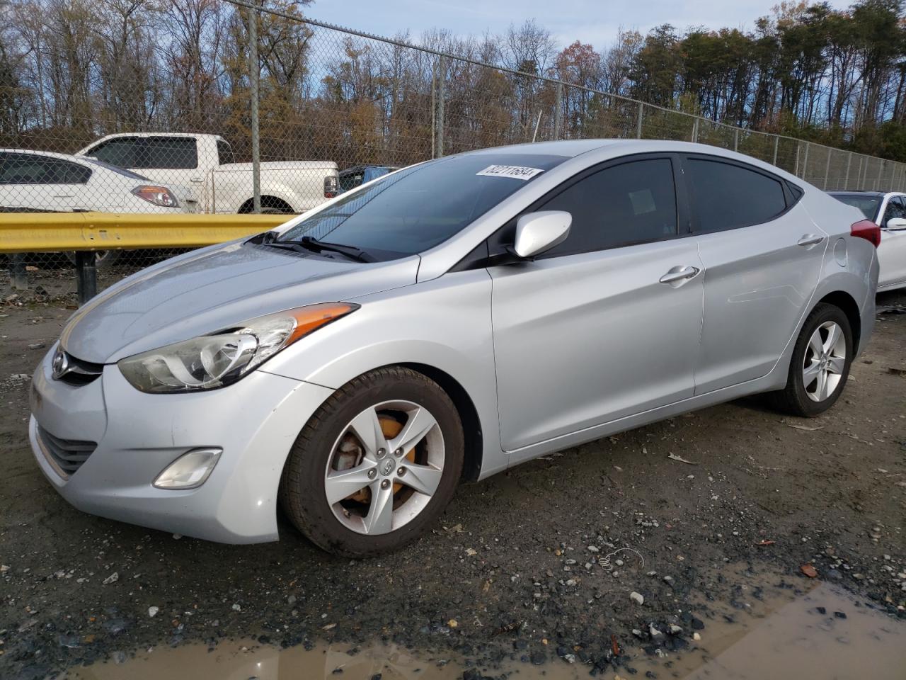 VIN 5NPDH4AE5DH381560 2013 HYUNDAI ELANTRA no.1