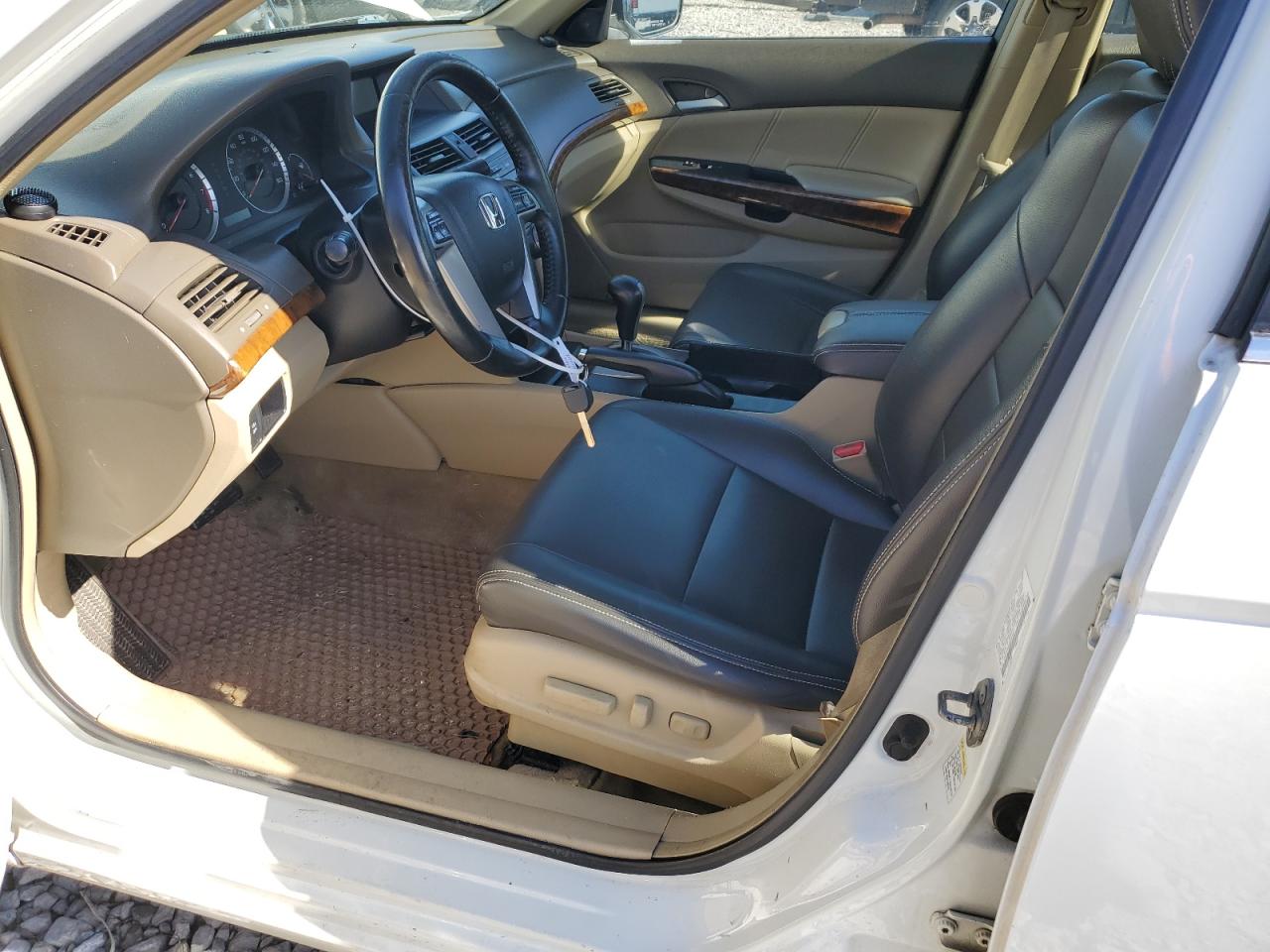 2009 Honda Accord - Image 7