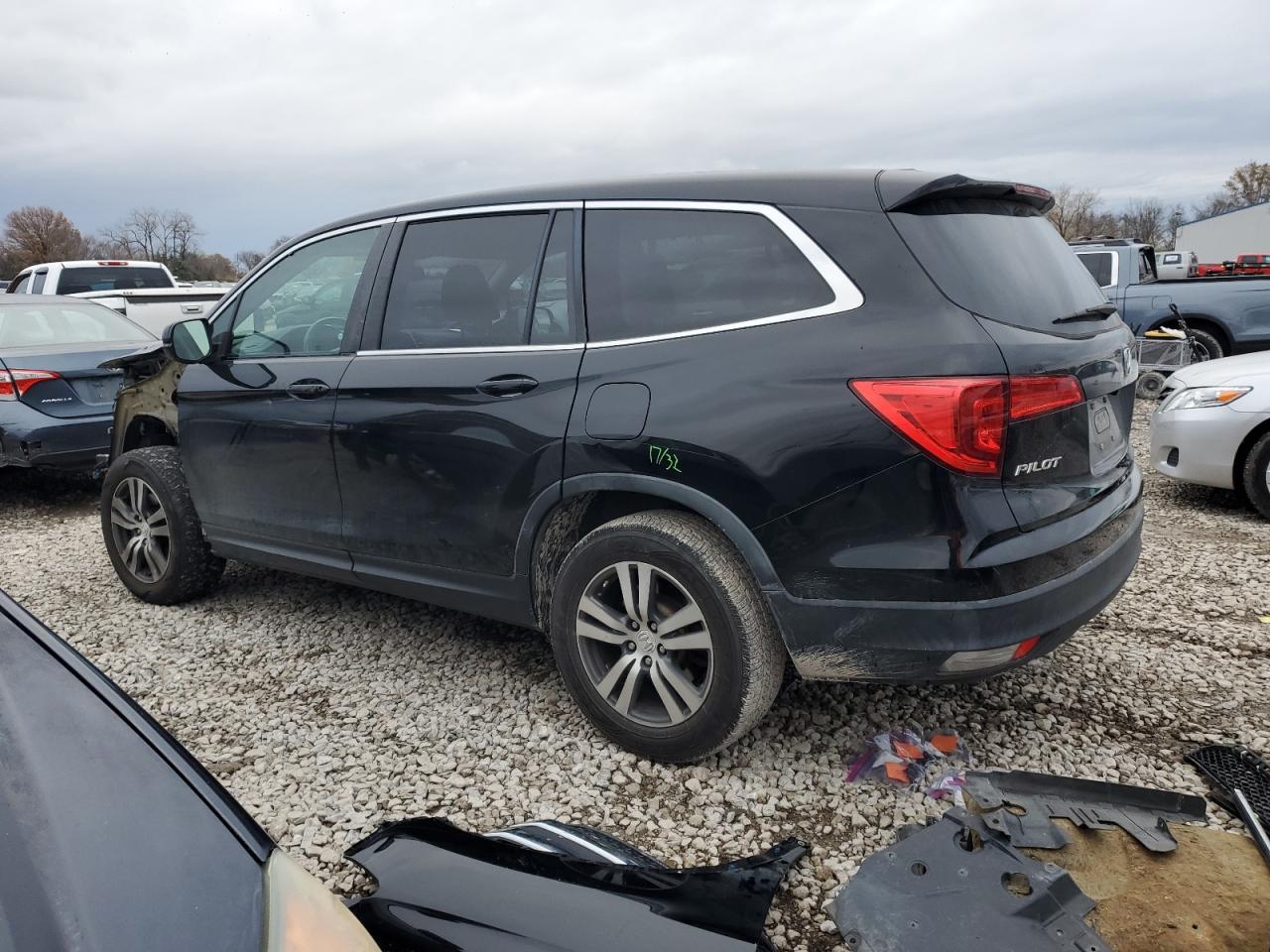 2017 Honda Pilot - Image 2