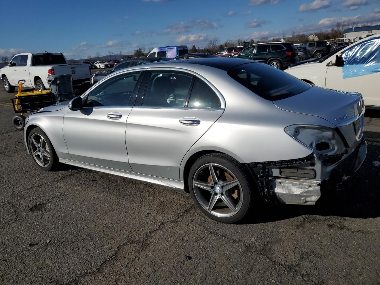 VIN 55SWF4KB2FU000945 2015 MERCEDES-BENZ C-CLASS no.2