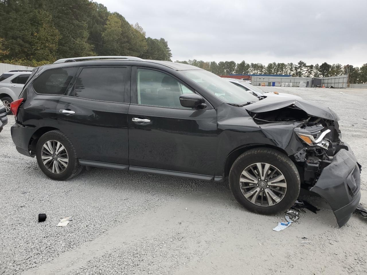 2019 Nissan Pathfinder - Image 4