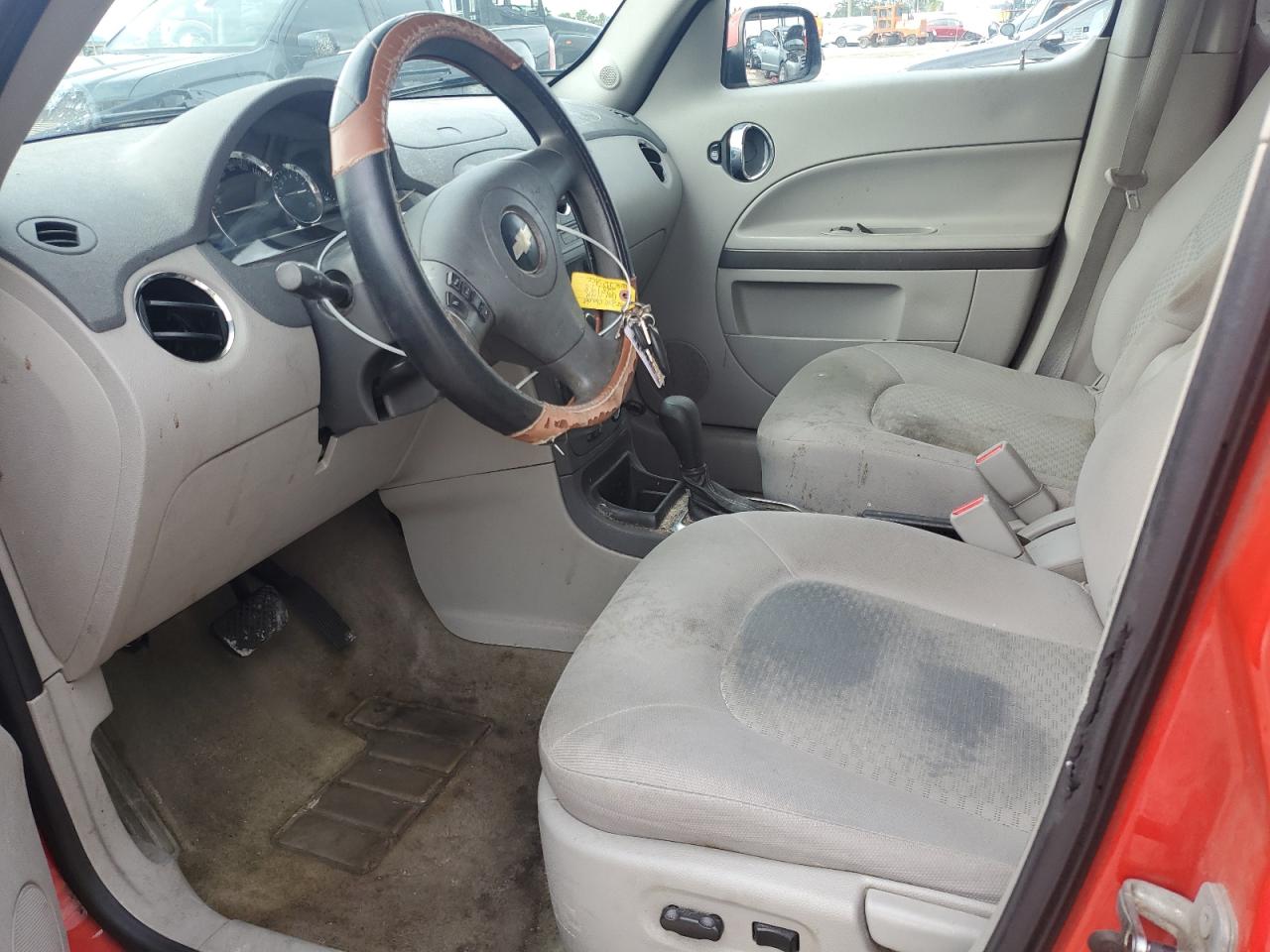 2010 Chevrolet HHR - Image 7