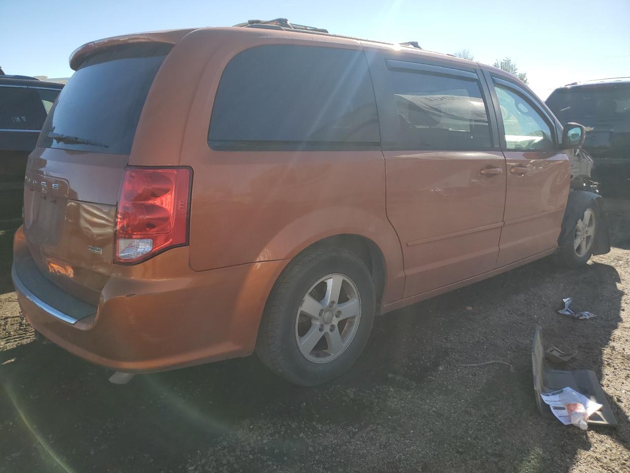 2011 Dodge Caravan - Image 3