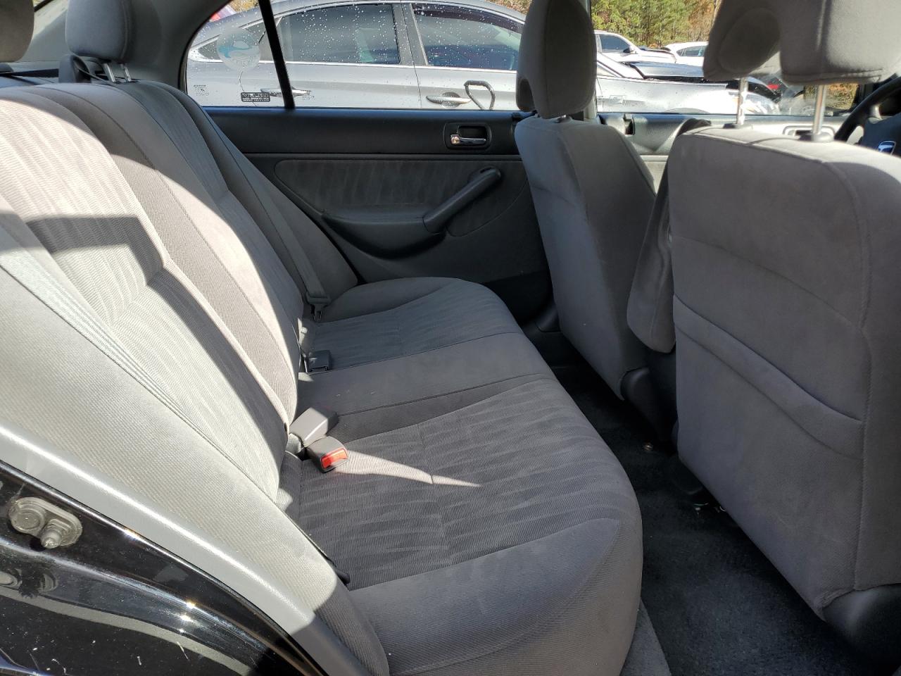 2005 Honda Civic - Image 10