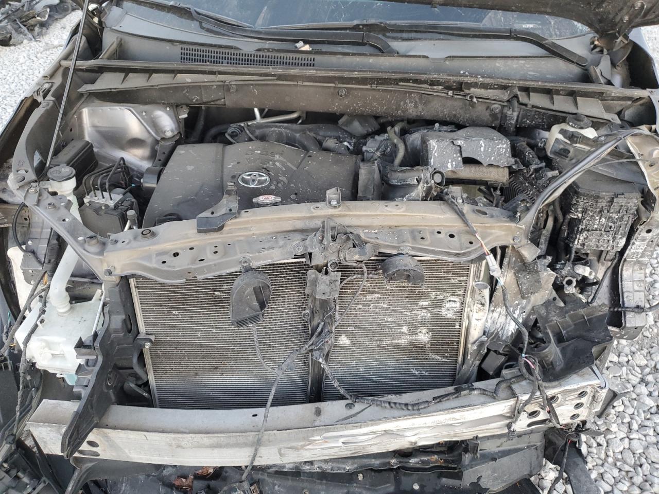 2018 Toyota Highlander - Image 13