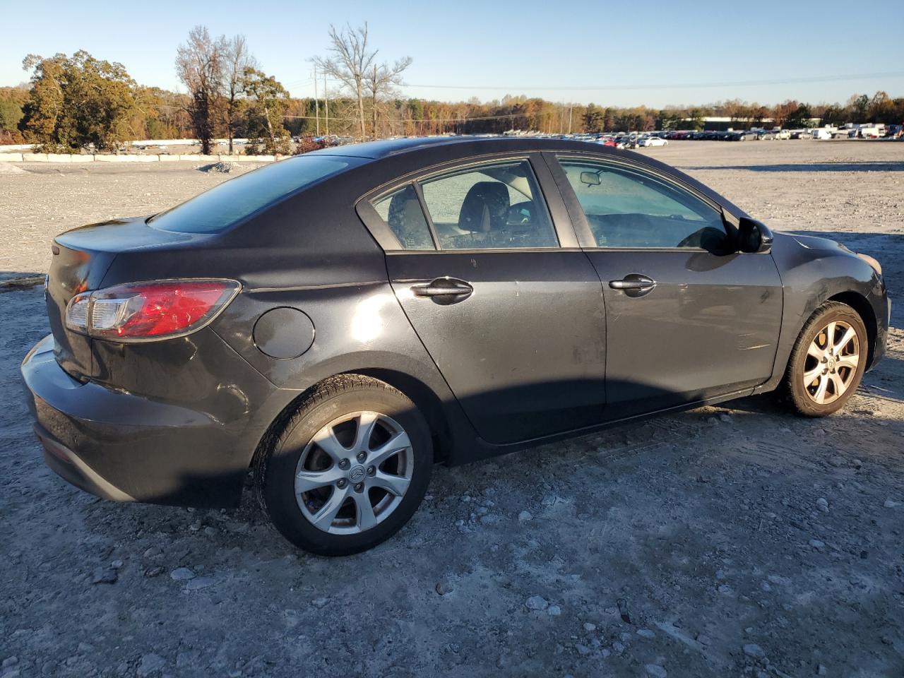 2011 Mazda 3 - Image 3