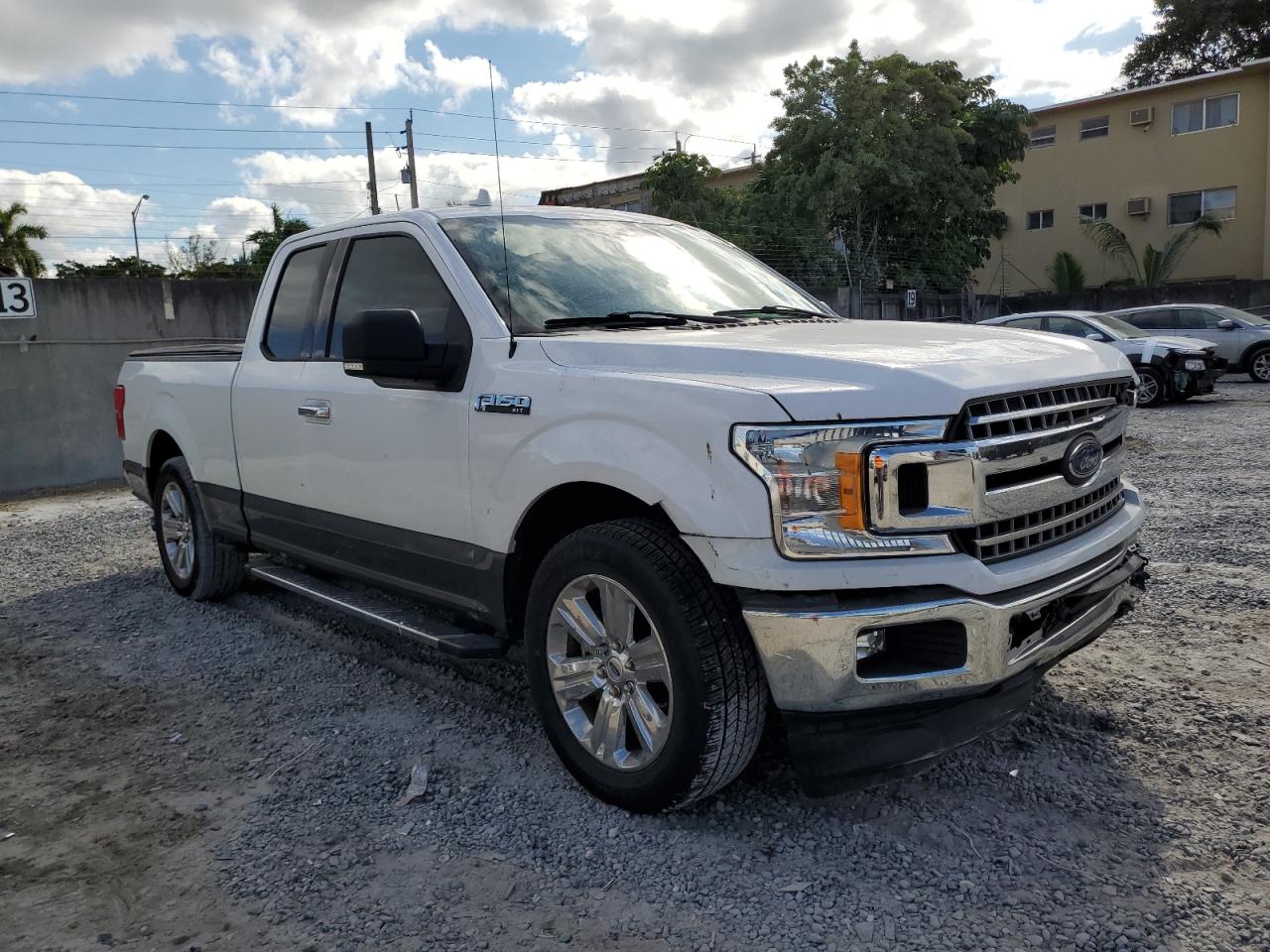 2018 Ford F-150 - Image 4