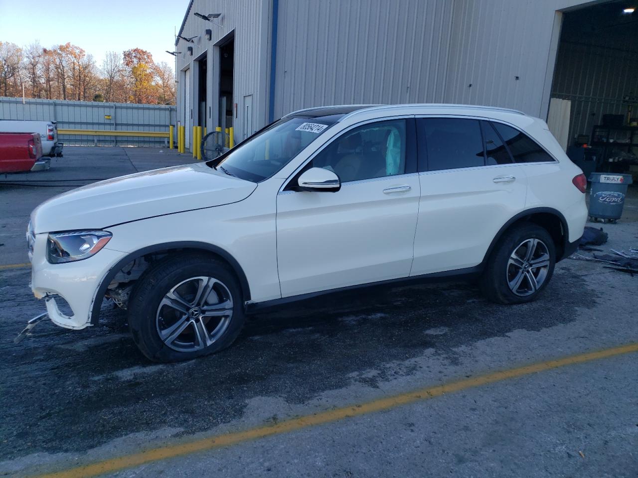 VIN WDC0G4KB7HV010986 2017 MERCEDES-BENZ GLC-CLASS no.1