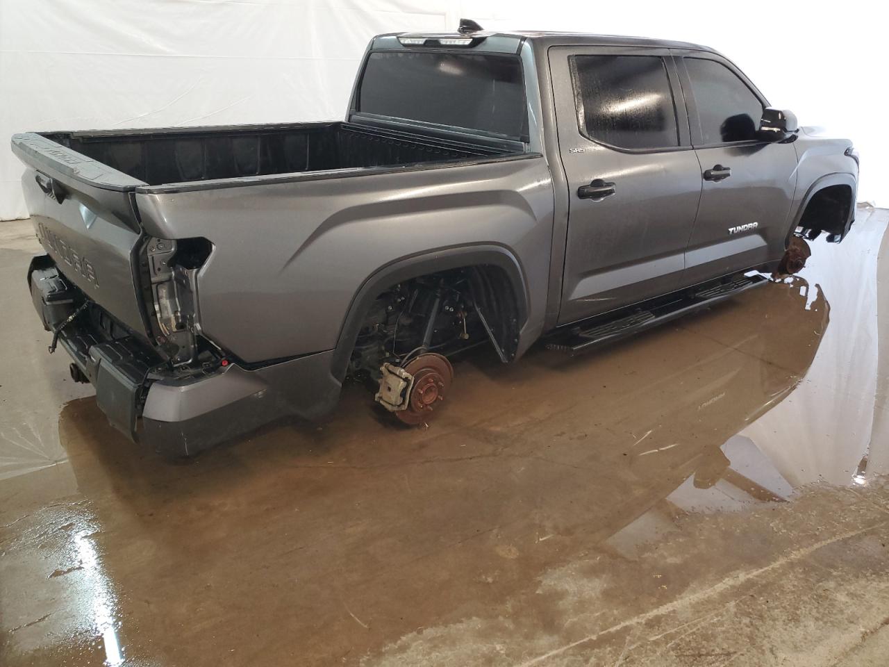 2022 Toyota Tundra - Image 3