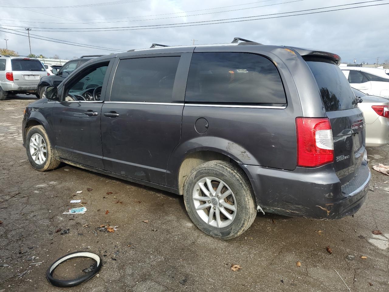 2018 Dodge Caravan - Image 2